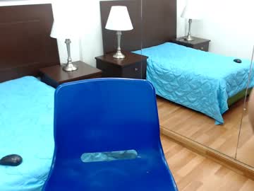 سكس ديوث نيك الزوجة السمراء امام زوجها الديوث مترجم